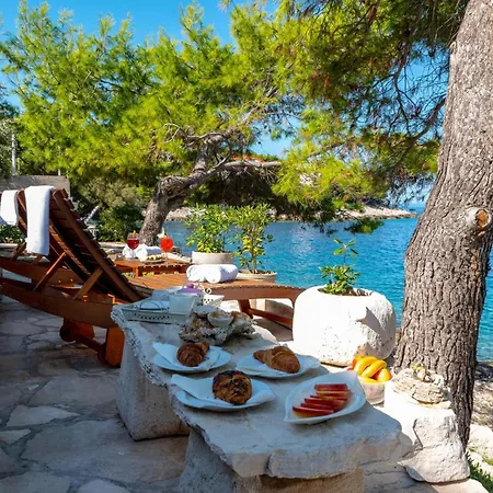 Holiday home 3 Bedroom Amazing In Prigradica