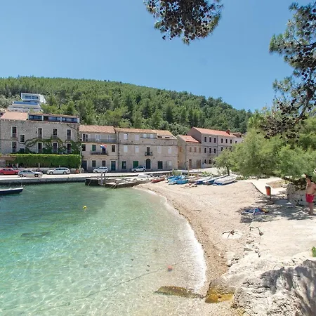 Holiday home 3 Bedroom Amazing In Prigradica