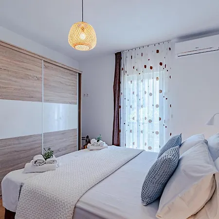 펜션 Nice Home In Prigradica *