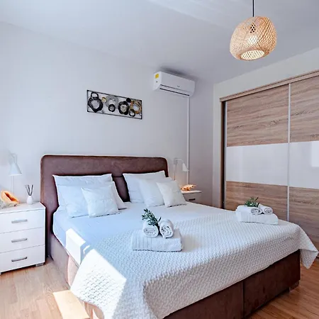 Nice Home In Prigradica