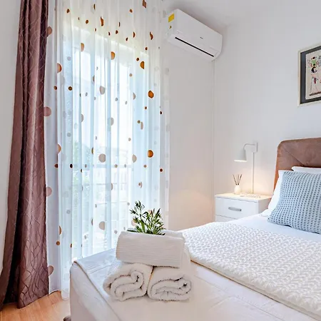 Nice Home In Prigradica